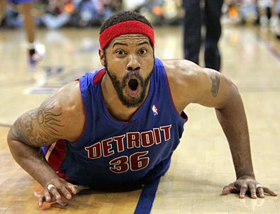 Rasheed Wallace Dives for Ball